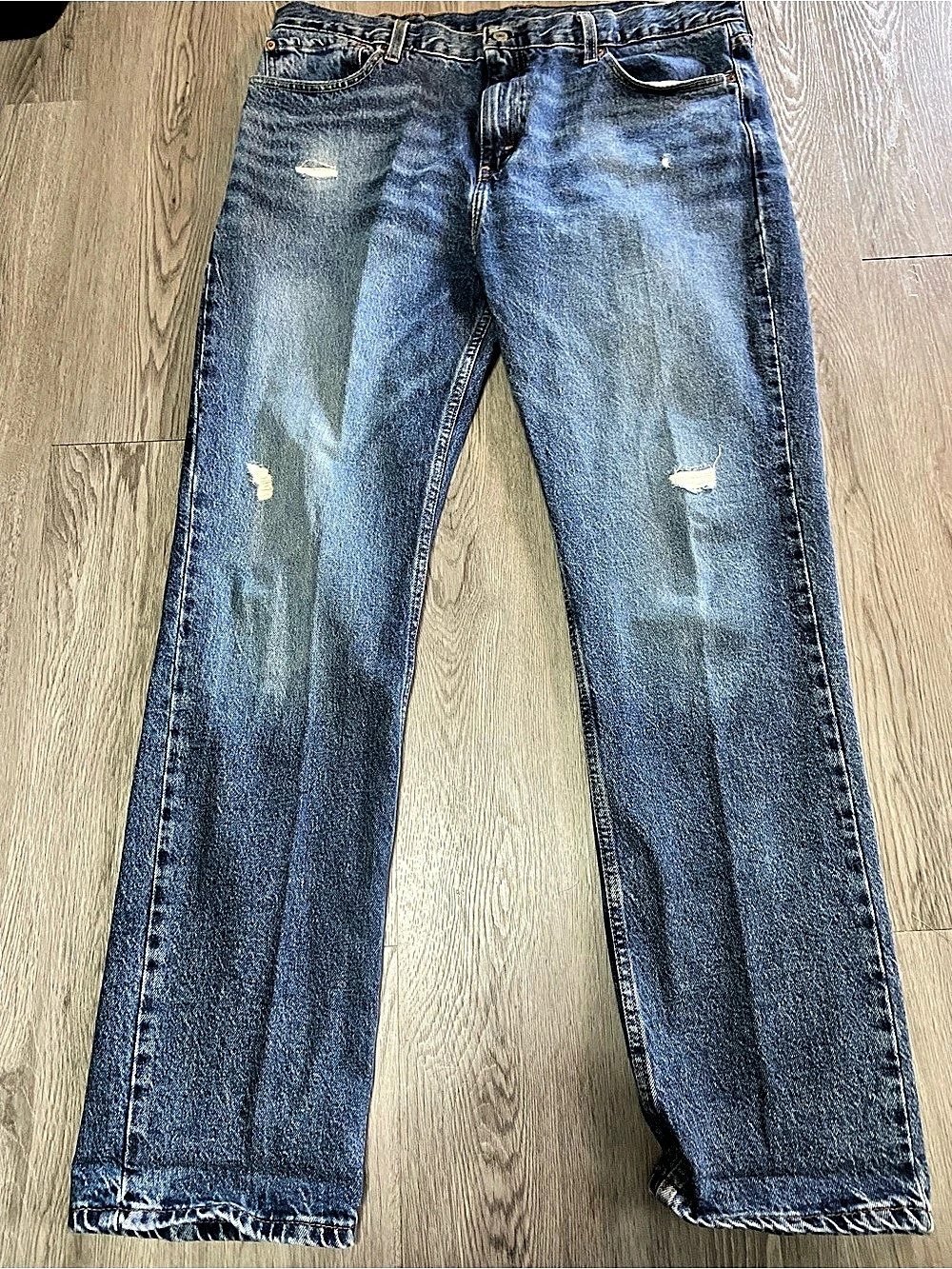 Levi’s Straight Leg Distressed Jeans in Blue Waist 38
